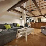 White Swan Boutique Appartamento *