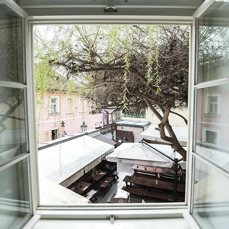 White Swan Boutique * Praha