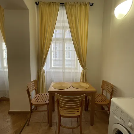 White Swan Boutique * プラハ