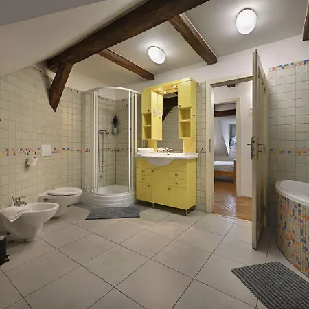 White Swan Boutique Apartamento *
